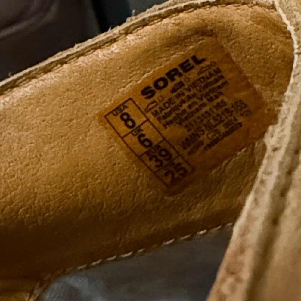 Sorel Two-Tone Tan and Cream Mule Clogs - Picture 11 of 16